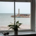 Seaside Serenity: 3-Bedroom Beach Haven In Margate