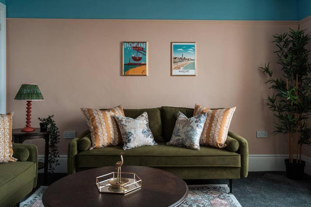 Seaside Serenity: 3-bedroom Haven In Margate