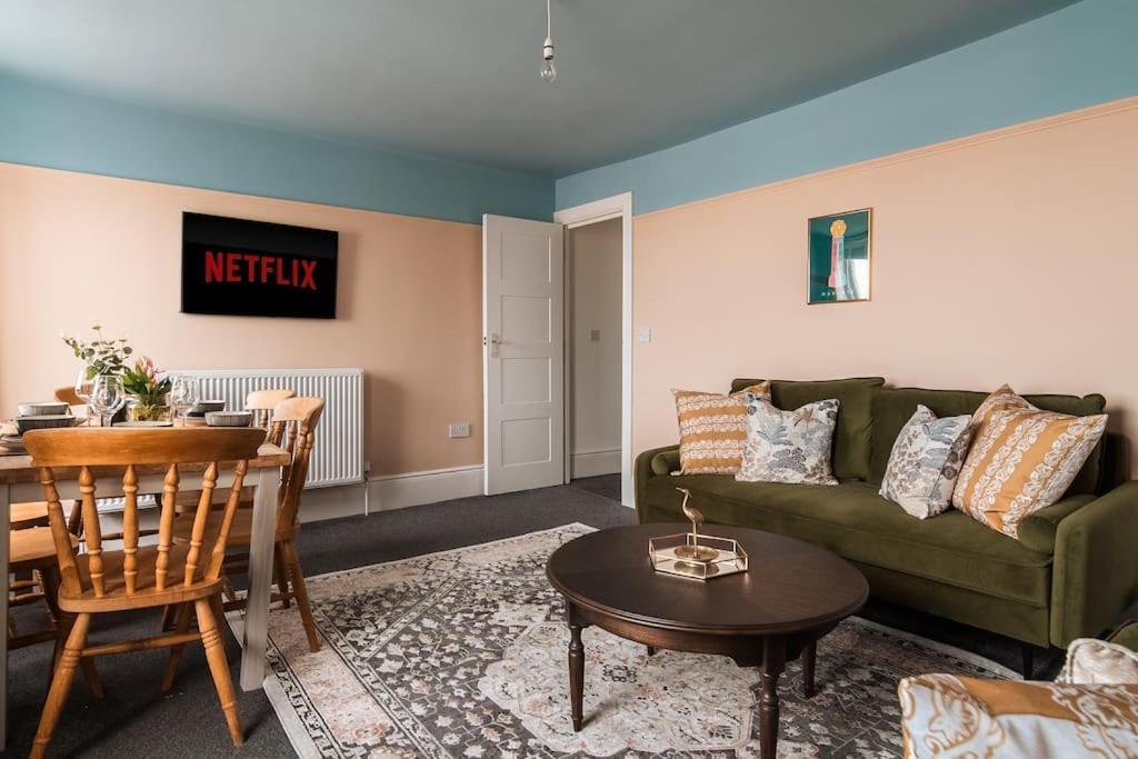 Holiday home Seaside Serenity: 3-bedroom Haven In Margate