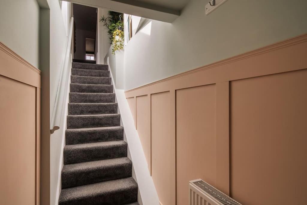 Seaside Serenity: 3-bedroom Haven In * Margate